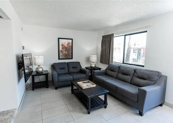 209 Fully Furnished 1br Suite-prime Location