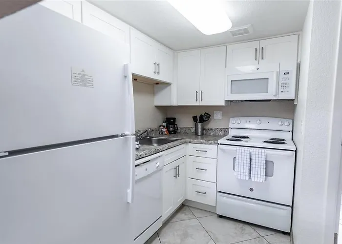 Apartment 209 Fully Furnished 1br Suite-prime Location