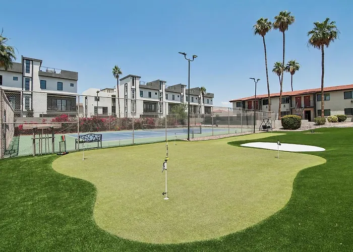 209 Fully Furnished 1br Suite-prime Location